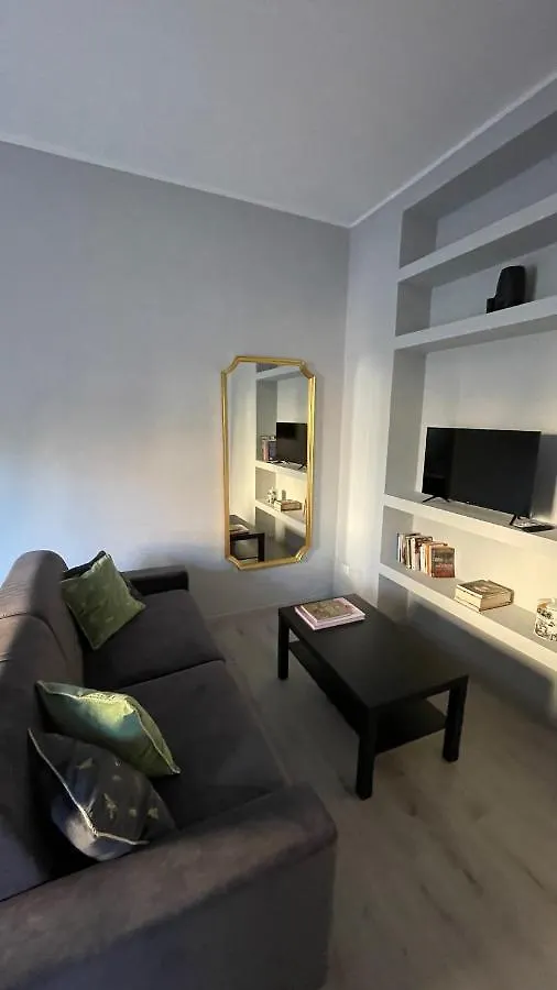Stilish Apartment Few Steps From The Underground Milan
