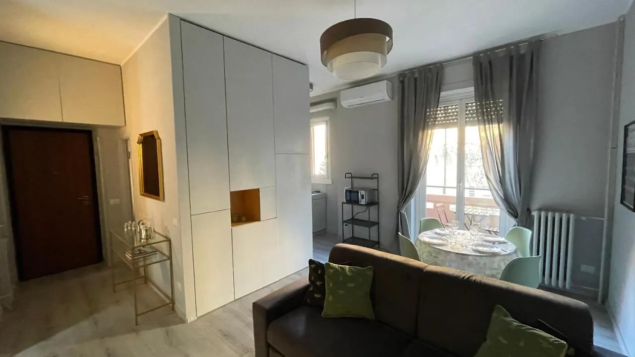 Stilish Apartment Few Steps From The Underground Milan Italy